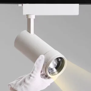 Adjustable Zoom Commercial LED Track Spotlight with High CRI for Clothing Stores and Art Museums