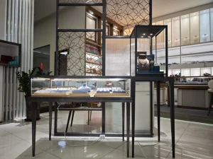 Classic Durable showcase Custom Design Size Strong Glass Stainless Oem Odm Led Light Jewelry Display Cabinet for High End Store