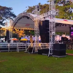 Custom Curved Heavy Duty Aluminum Stage Truss for Catwalks, Events, Weddings, and Parties
