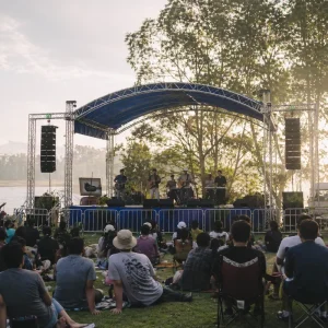 Easy Aluminum Alloy Truss System Spigot Outdoor Events Truss 1000kg Load Capacity Modular Design Lightweight Pre-Assembled