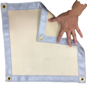 Fireproof High Temperature Fiber Glass Cloth Heat Insulation 1100 High Silica Fabric Welding Blanket