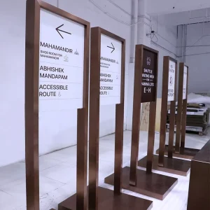Free Standing Wayfinding Plate Exterior Directional Signs with UV Painting Pattern Wayfinding Sign for Temple