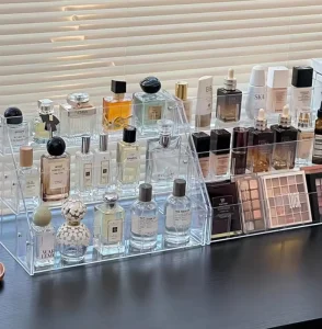 Multi-Layer Transparent Trapezoid Acrylic Lipstick Display Rack and Cosmetic Storage