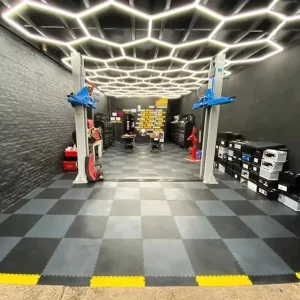 PVC Garage Floor Tiles, Interlocking Click-Install Anti-Slip Industrial Flooring Mats
