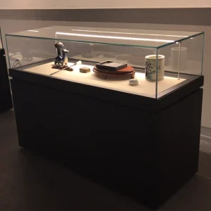 Rectangular Museum Display Cabinet for Cultural Relics, Ceramic Antiques, and Memorial Halls