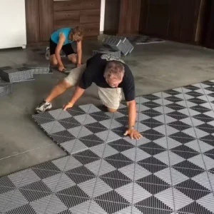 Top Qualified Factory Direct Non Slip Interlocking PP Modern Garage Floor Tiles Garage Floor Mat for Carwash Detailing Shop