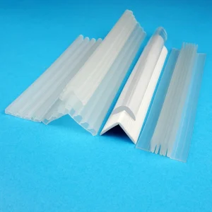Transparent PVC L-Shaped Extrusion Profile Pallet Corner Protector Unequal Sizes