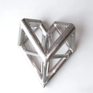 Triangular Truss Two-Way Joints for Corner Construction
